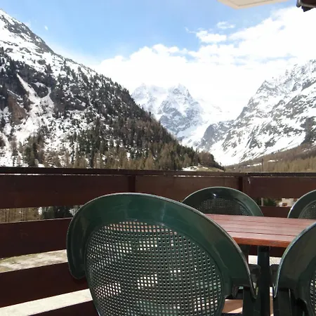 Apartament Arolles 303 *